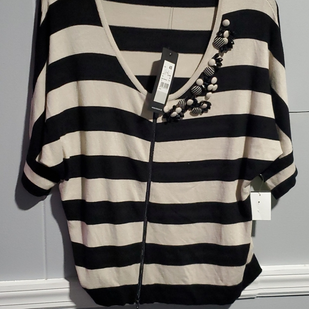 Nwt Gorgeous top Monari sz 10 Cardigan make offer